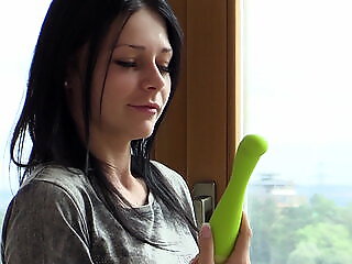 22-29 yo beautiful